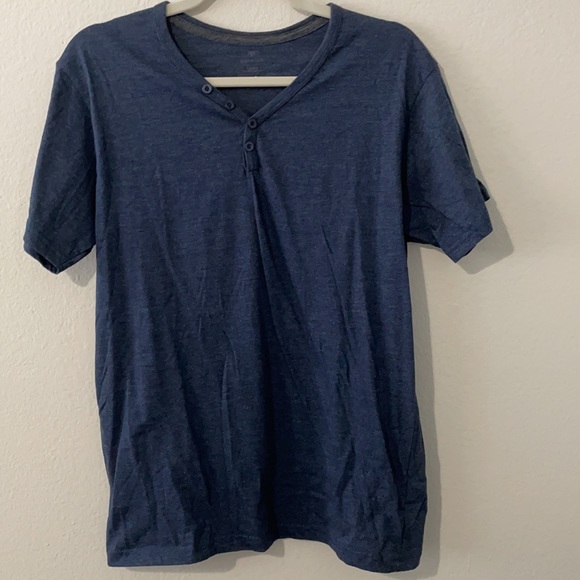 Men’s Large Tee - Picture 3 of 3